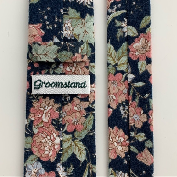 Men’s Slim Navy Blue Vintage Style Floral Necktie - Picture 6 of 7